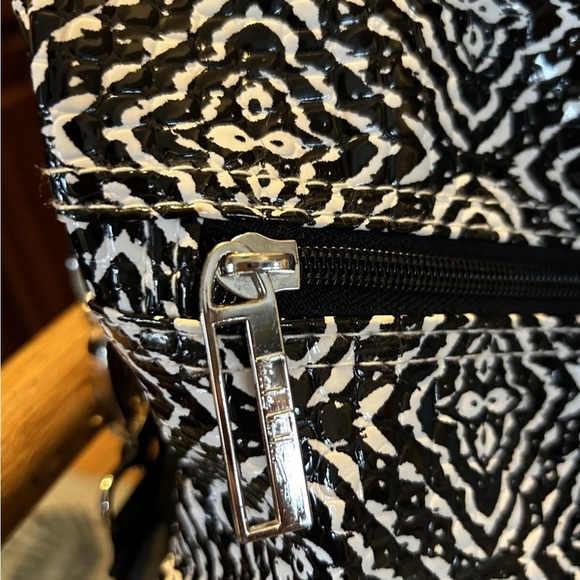 Nicole Miller Black and White Geometric Weekender Travel Bag - Picture 3 of 16